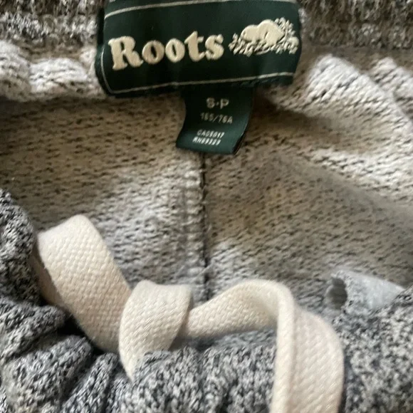 Roots Gray Sweatpants with Elastic Waistband and Tapered Ankles